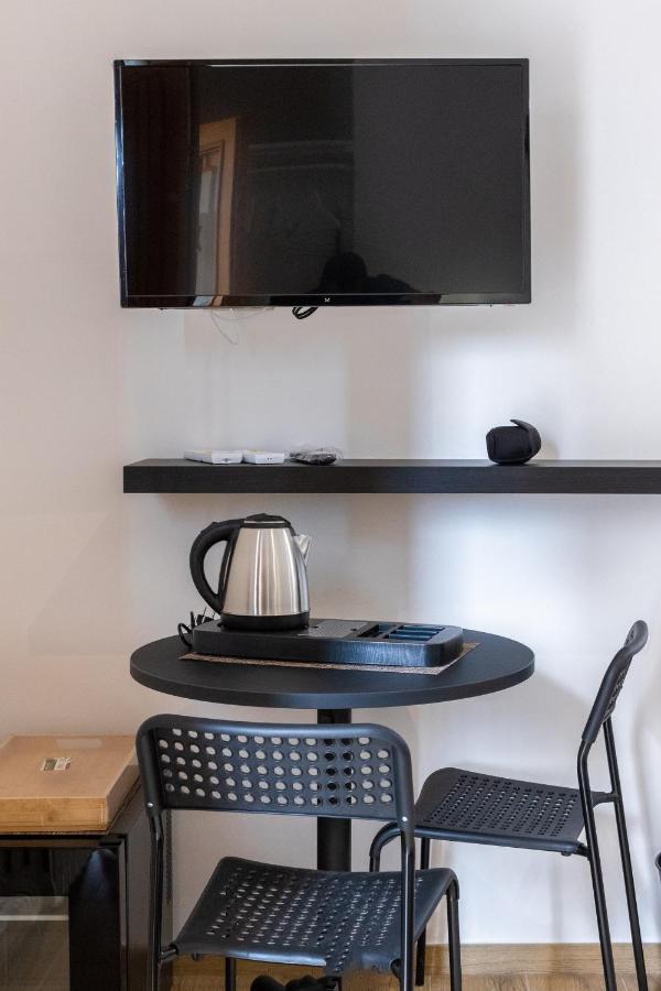 Lovely Rooms - Guest House Suites Triggiano Exterior foto
