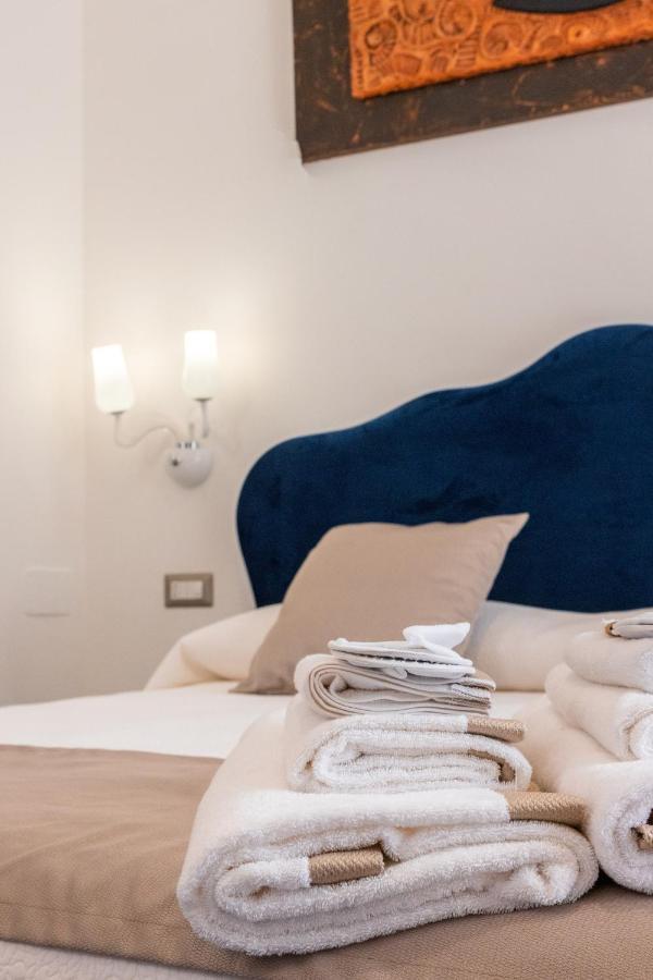 Lovely Rooms - Guest House Suites Triggiano Exterior foto