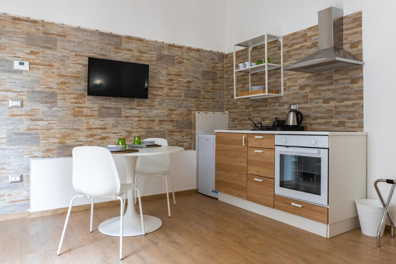 Lovely Rooms - Guest House Suites Triggiano Exterior foto